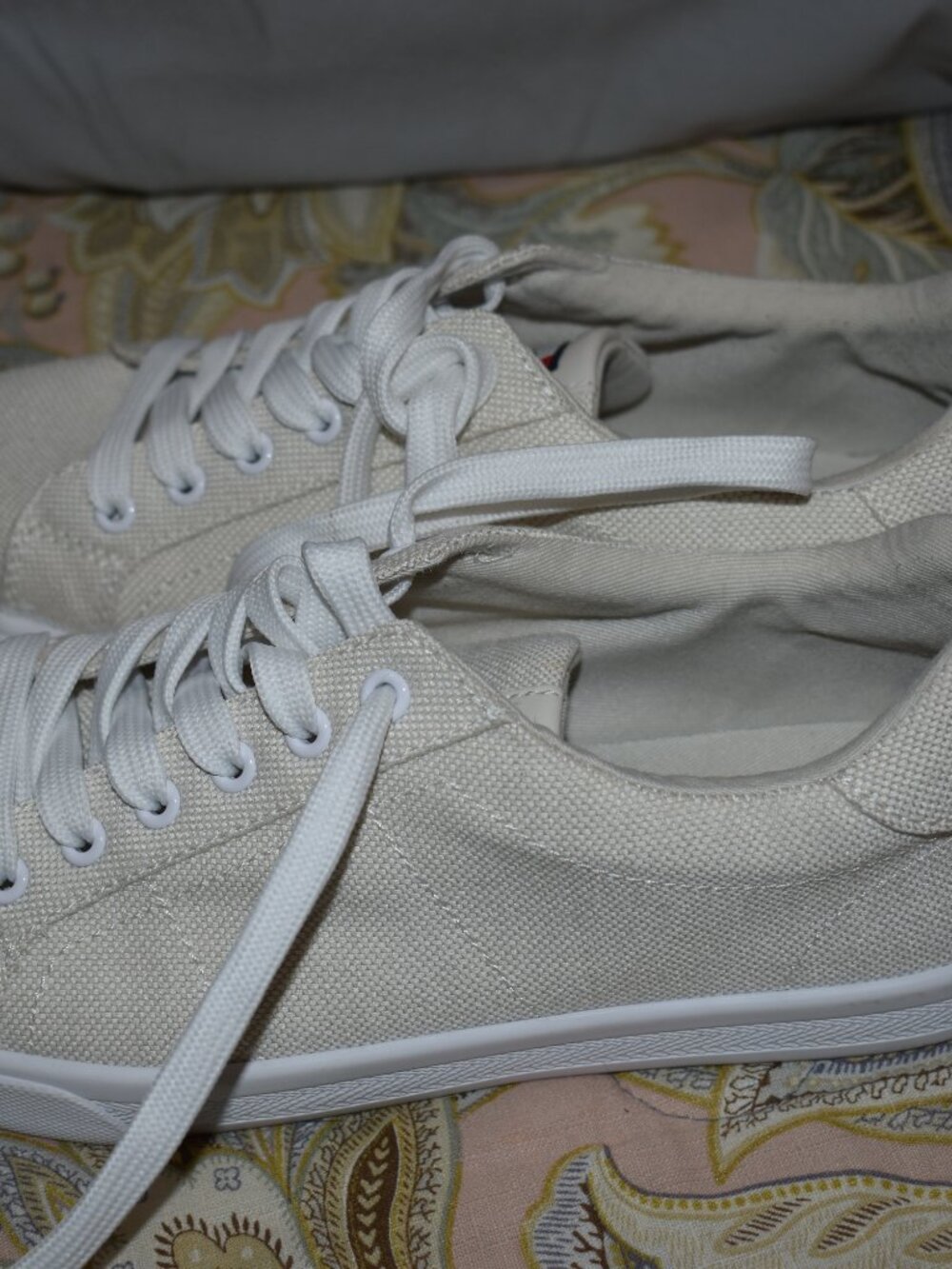 shoes - Picture 2 of 5